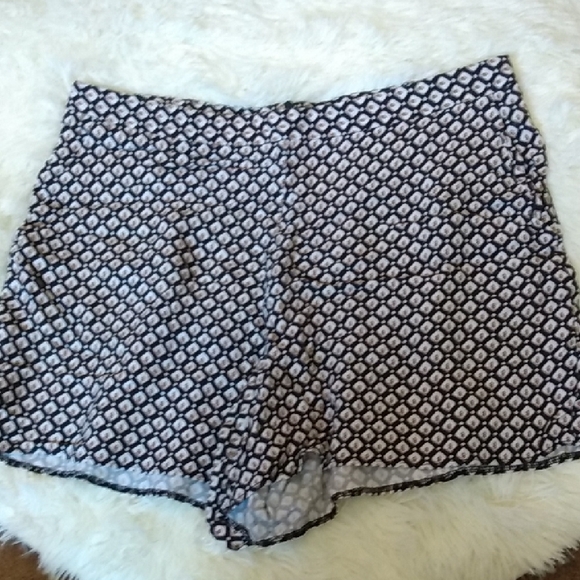 Asos Patterned Black and White Women's Shorts - Picture 1 of 2